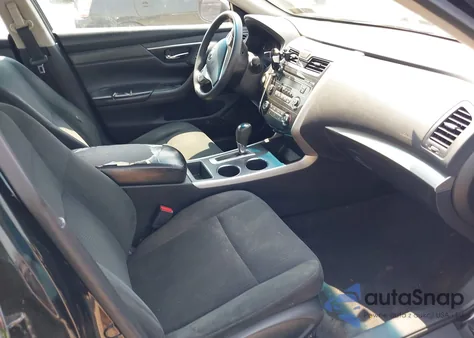 2015 Nissan Altima 2.5 S из США, поврежденный, VIN 1N4AL3AP8FC262712